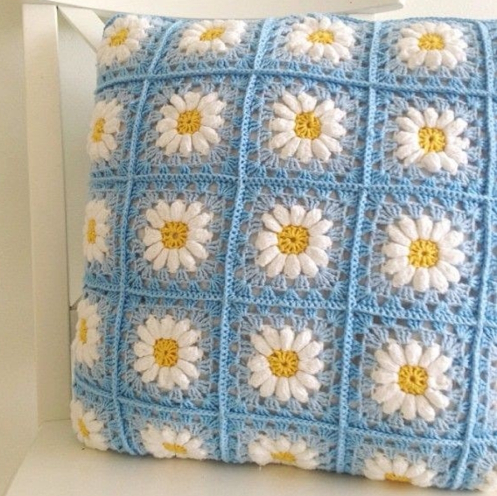 Daisy Spring Accent pillow case
